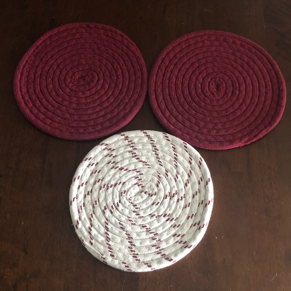 🎈 Round Braided Hot Pot Holders Set